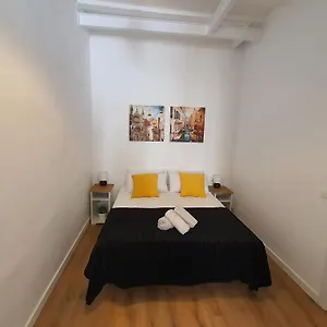  Apartment Gaudi